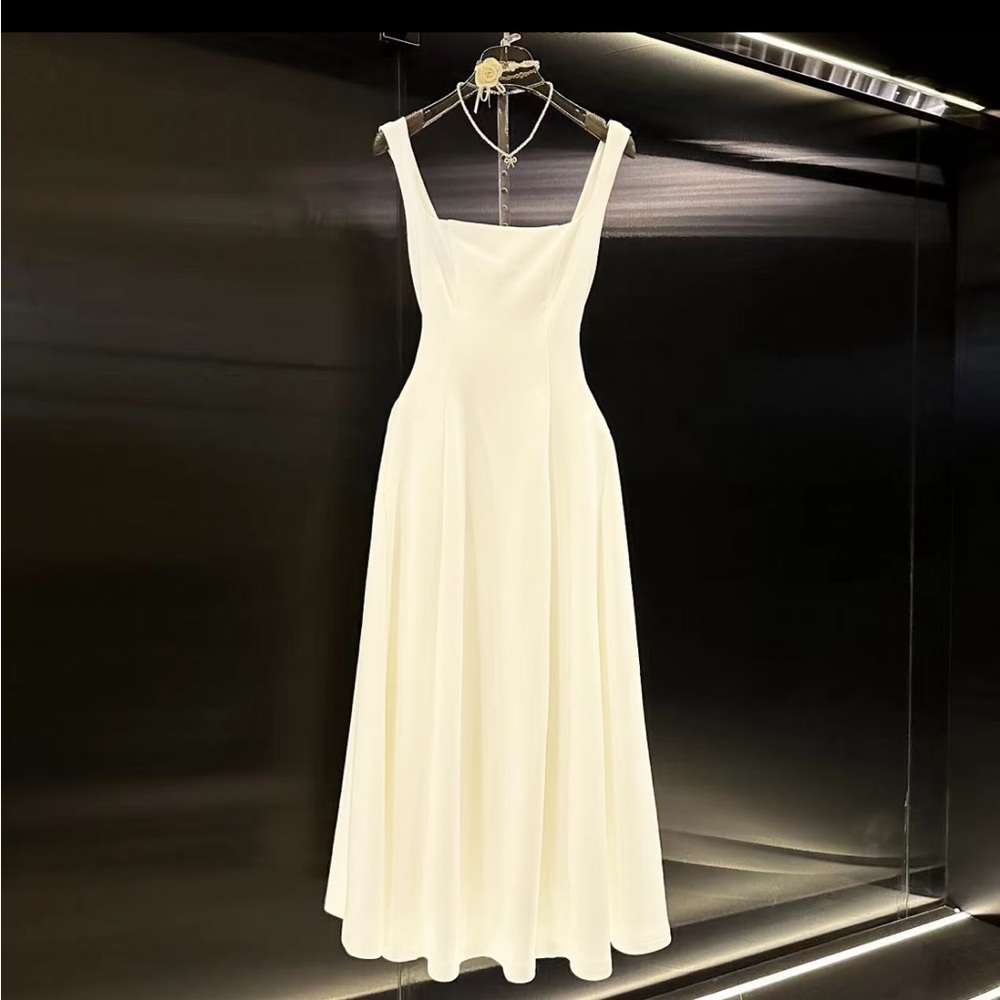 Elegant Cream Sleeveless Dress